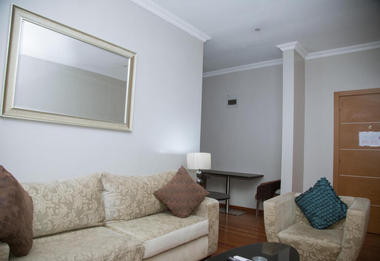 Morning Side Suites Aliayabiagba Екстер'єр фото