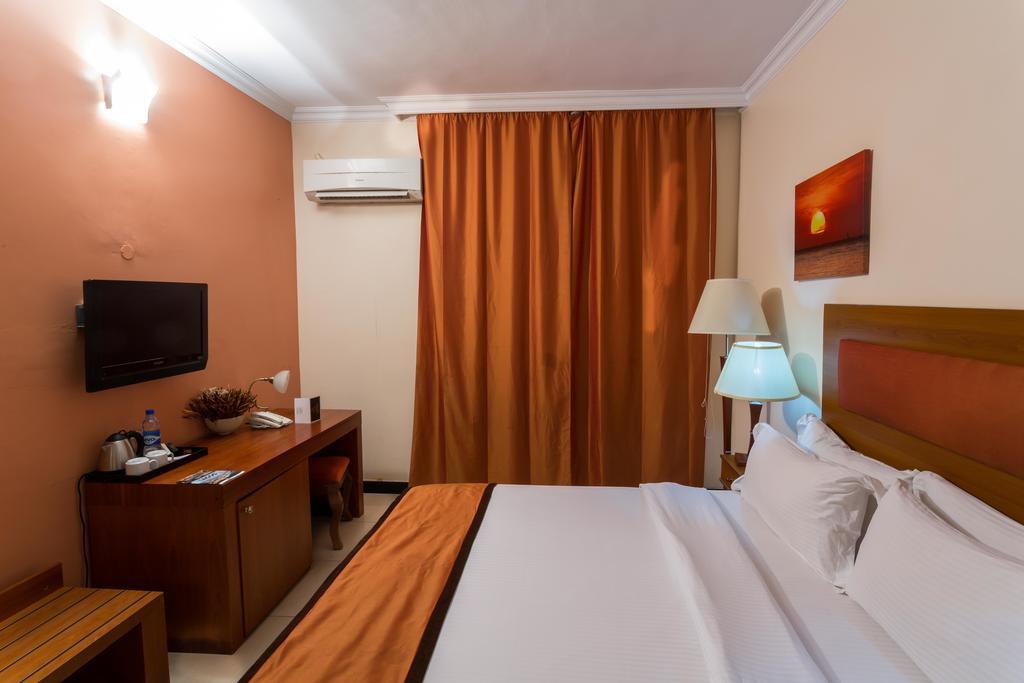 Morning Side Suites Aliayabiagba Екстер'єр фото