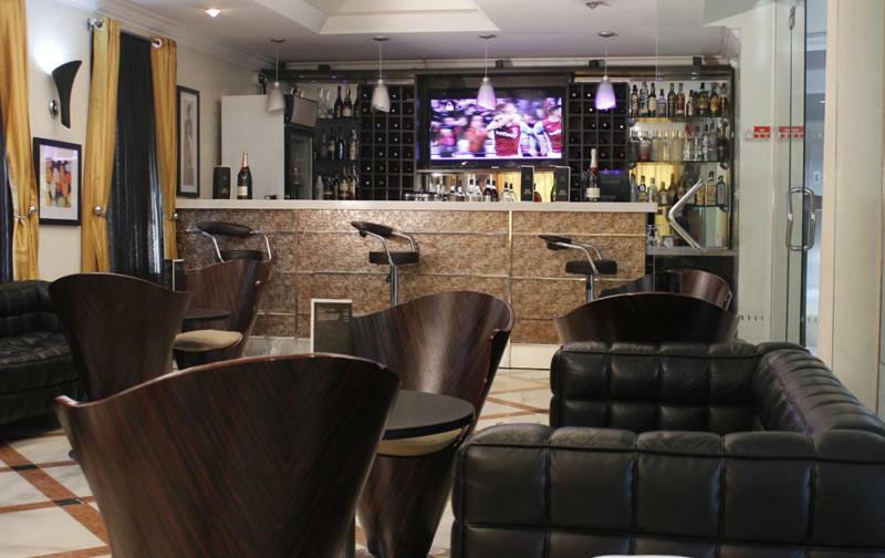 Morning Side Suites Aliayabiagba Екстер'єр фото